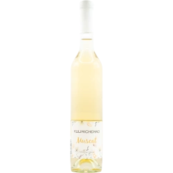 "Odessa Muskat" Kulinichenko white semi-dry table varietal ordinary wine 0.5 "Мускат Одеський" Кулініченко вино біле напівсухе столове сортове ординарне 0,5
