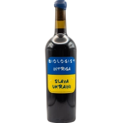 "Intriga" Biologist red wine dry blend unfiltered Pinot Noir, Merlot, Cabernet aged in an oak barrel for 12 months. 0.75 "Інтрига" Біологіст вино червоне сухе нефільтроване витримане 0,75